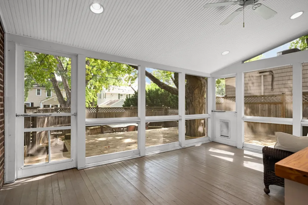3721 Glenhurst Avenue Saint Louis Park, MN 55416