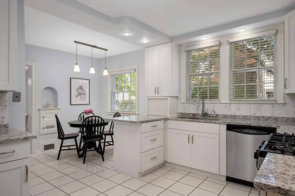 3721 Glenhurst Avenue Saint Louis Park, MN 55416