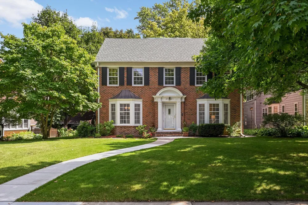 3721 Glenhurst Avenue Saint Louis Park, MN 55416