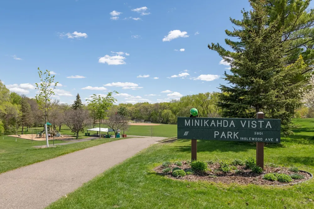 3721 Glenhurst Avenue Saint Louis Park, MN 55416