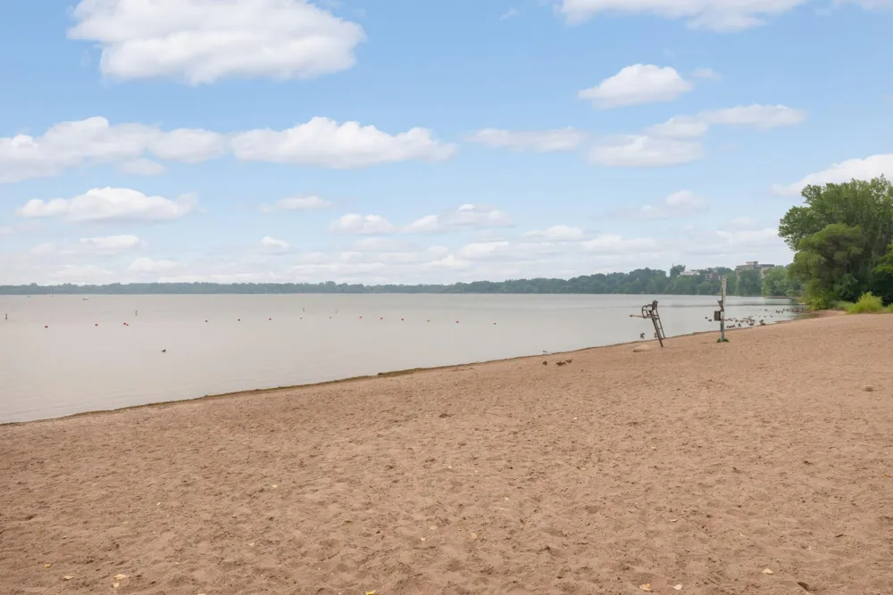 3721 Glenhurst Avenue Saint Louis Park, MN 55416