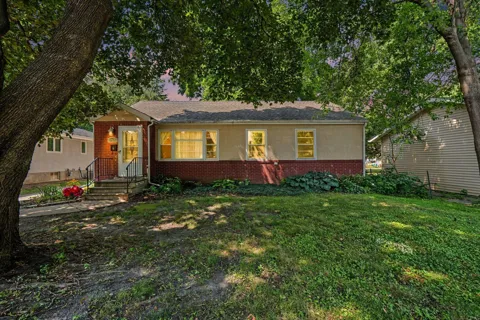 1769 Pleasant Street