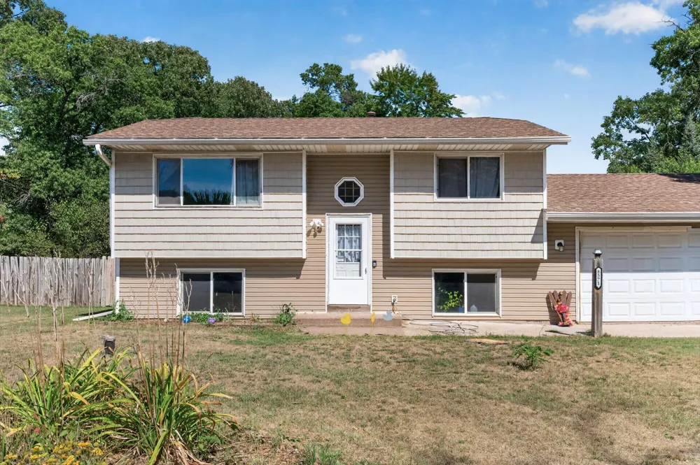 8571 240th Avenue NE Stacy, MN 55079