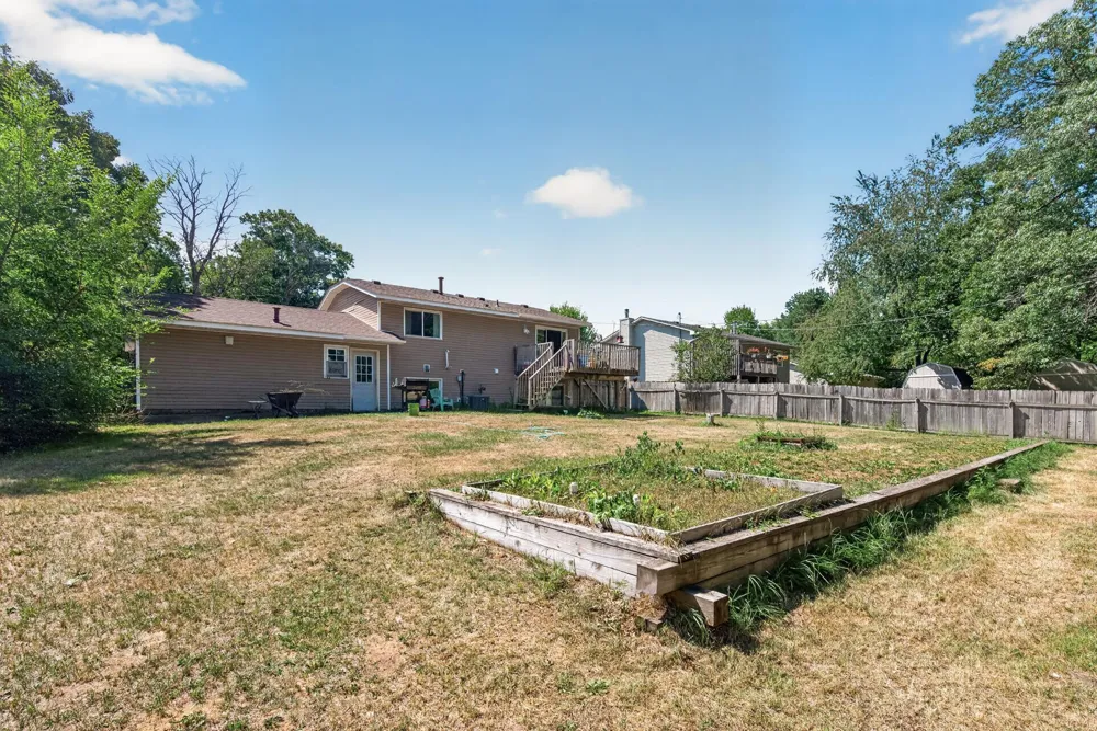 8571 240th Avenue NE Stacy, MN 55079