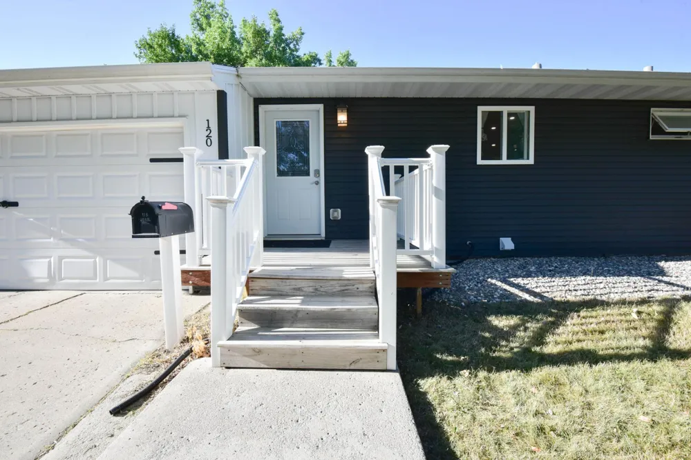 120 8th Avenue E West Fargo, ND 58078