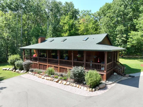 11023 Steamboat Loop NW
