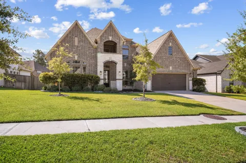 1015 Groveton Ridge Lane