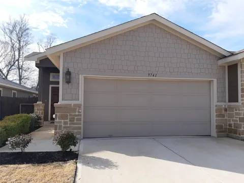 9741 Grosbeak Lane