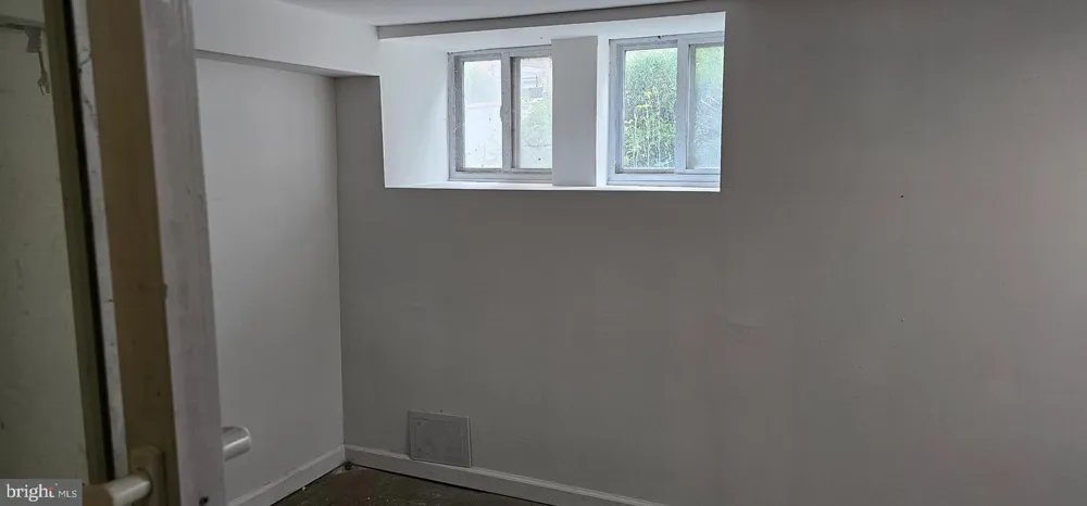4031 GREENMOUNT AVENUE Baltimore, MD 21218