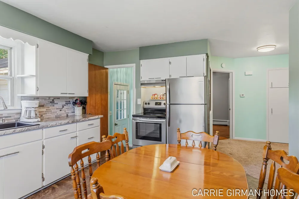 918 Paw Paw Drive Holland, MI 49423