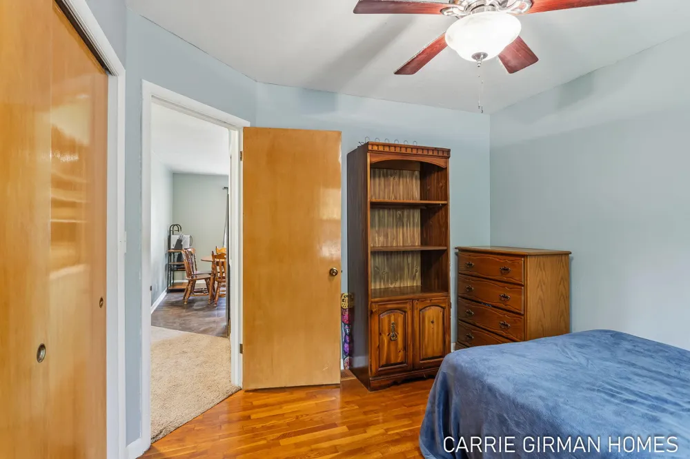 918 Paw Paw Drive Holland, MI 49423