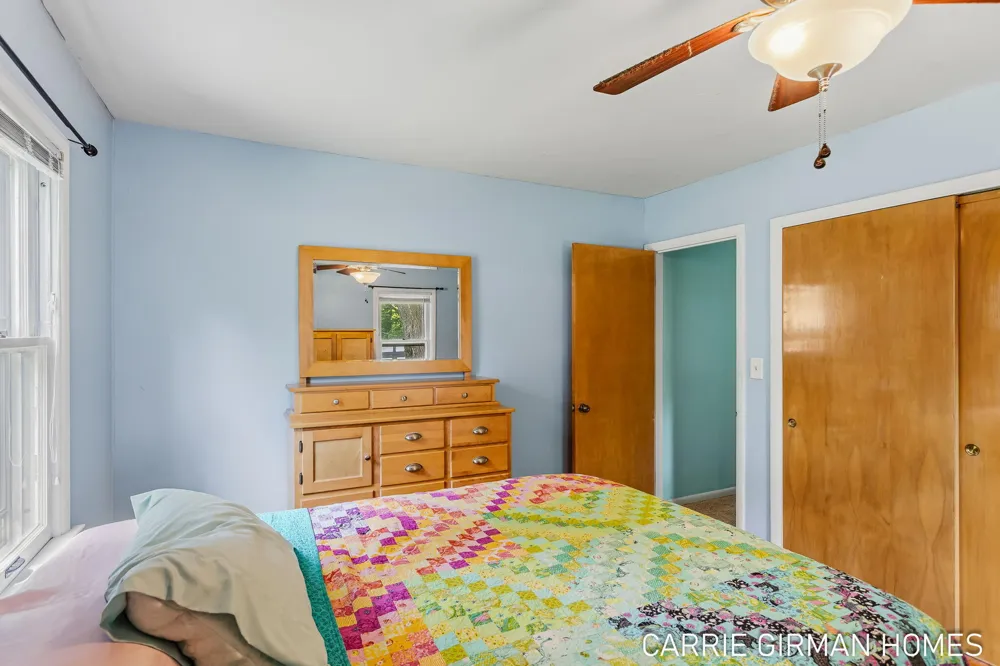 918 Paw Paw Drive Holland, MI 49423
