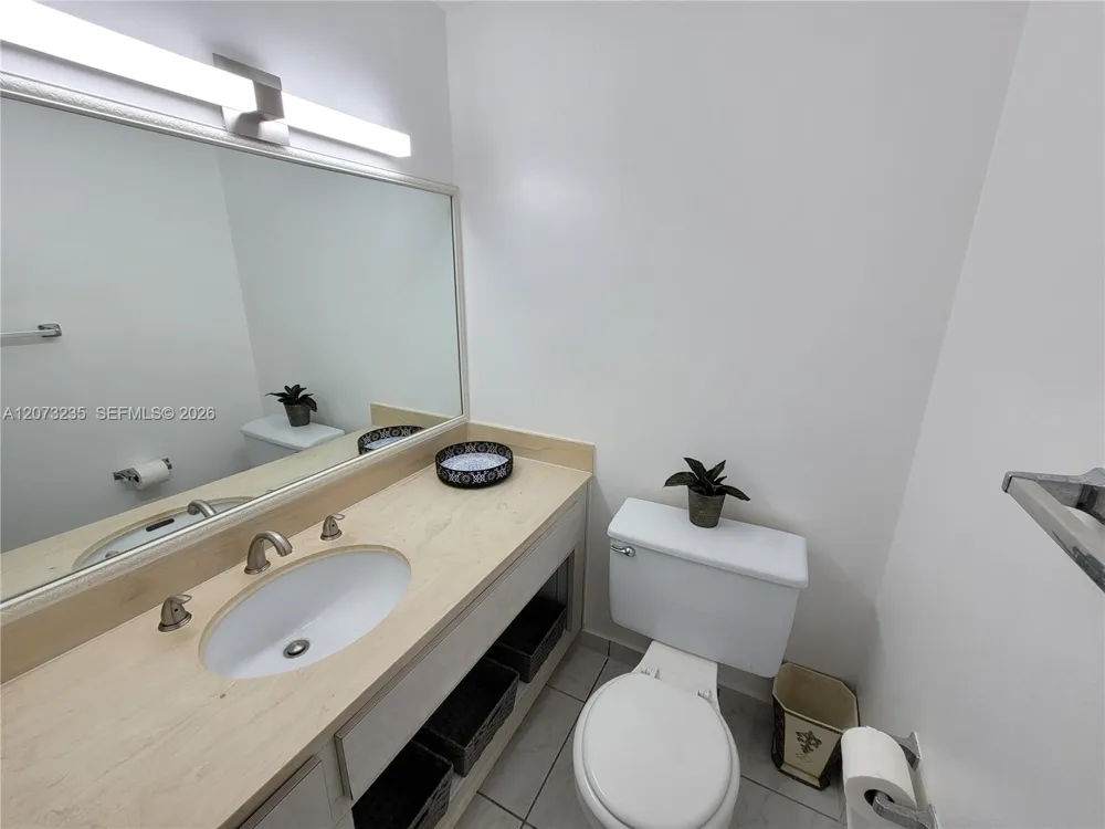 300 Bayview Dr #603 Sunny Isles Beach, FL 33160