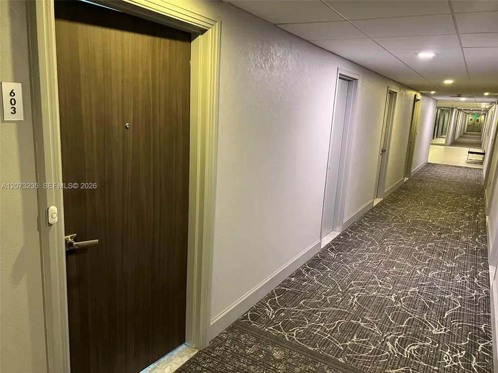 300 Bayview Dr #603 Sunny Isles Beach, FL 33160