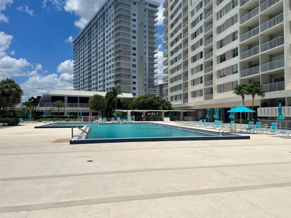 300 Bayview Dr #603 Sunny Isles Beach, FL 33160