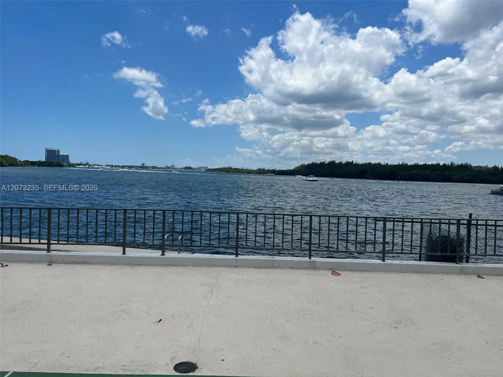 300 Bayview Dr #603 Sunny Isles Beach, FL 33160