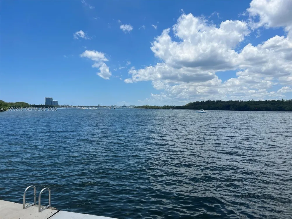 300 Bayview Dr #603 Sunny Isles Beach, FL 33160