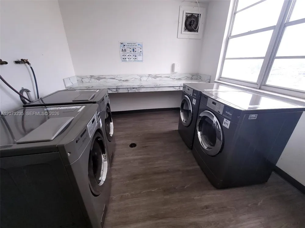 300 Bayview Dr #603 Sunny Isles Beach, FL 33160