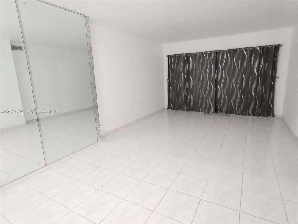 300 Bayview Dr #603 Sunny Isles Beach, FL 33160