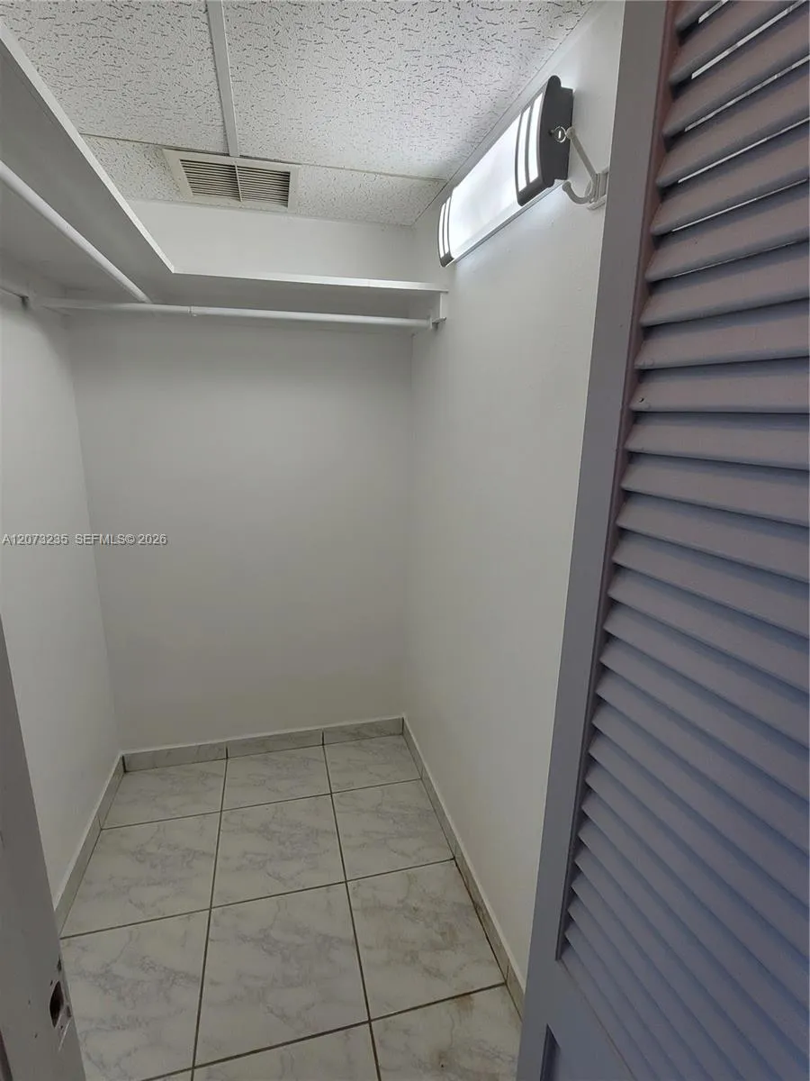 300 Bayview Dr #603 Sunny Isles Beach, FL 33160