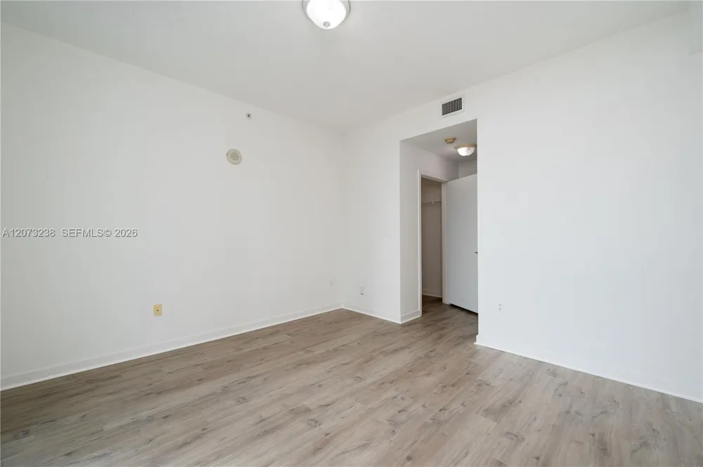 79 SW 12th St #2602-S Miami, FL 33130