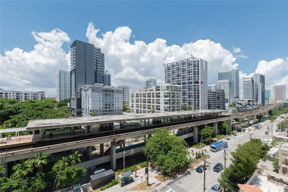 79 SW 12th St #2602-S Miami, FL 33130