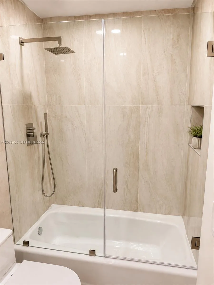 3225 NE 207th Ter Aventura, FL 33180