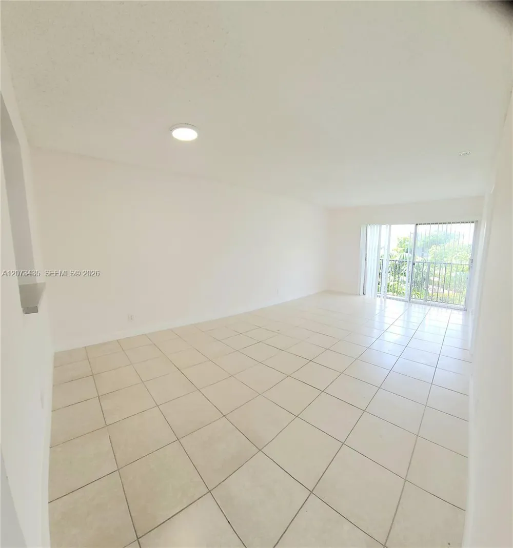 8620 Sherman Cir #306 Miramar, FL 33025