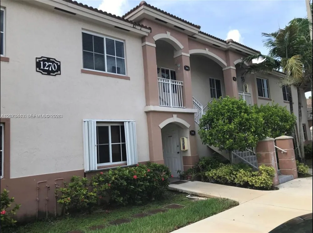 1270 SE 26th St #205 Homestead, FL 33035
