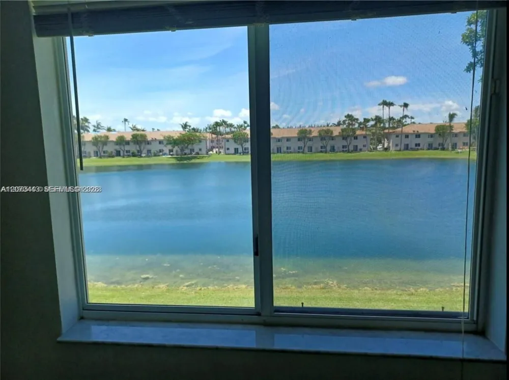 1270 SE 26th St #205 Homestead, FL 33035