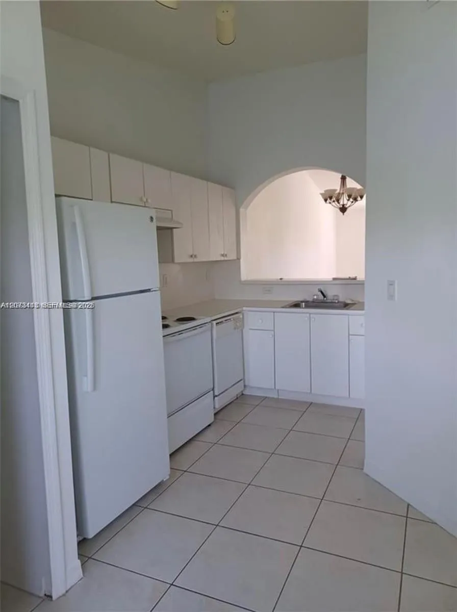 1270 SE 26th St #205 Homestead, FL 33035