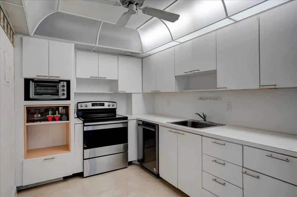 3450 S Ocean Boulevard #806 Palm Beach, FL 33480