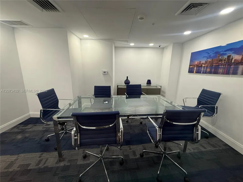 253 NE 2nd St #4607 Miami, FL 33132