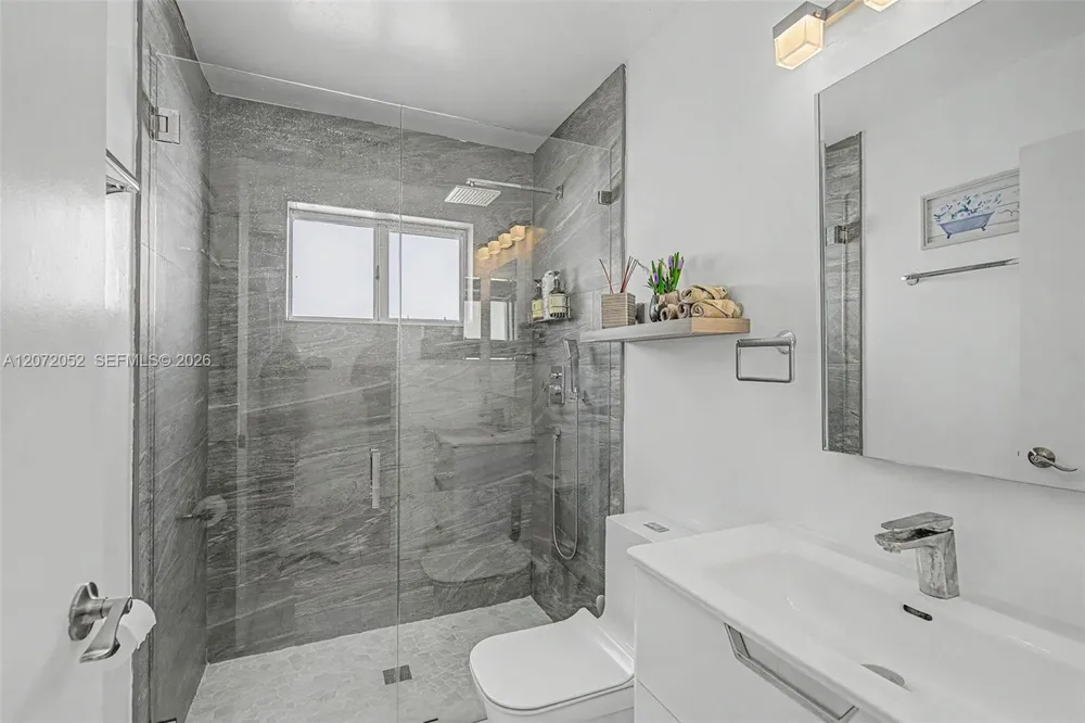15431 SW 177th Ter Miami, FL 33187