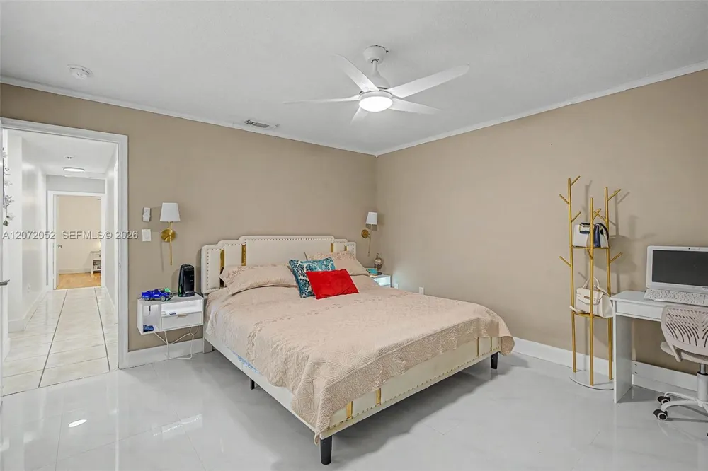 15431 SW 177th Ter Miami, FL 33187