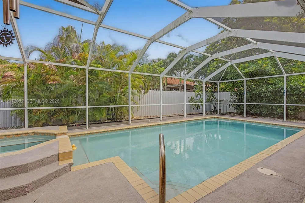 15431 SW 177th Ter Miami, FL 33187