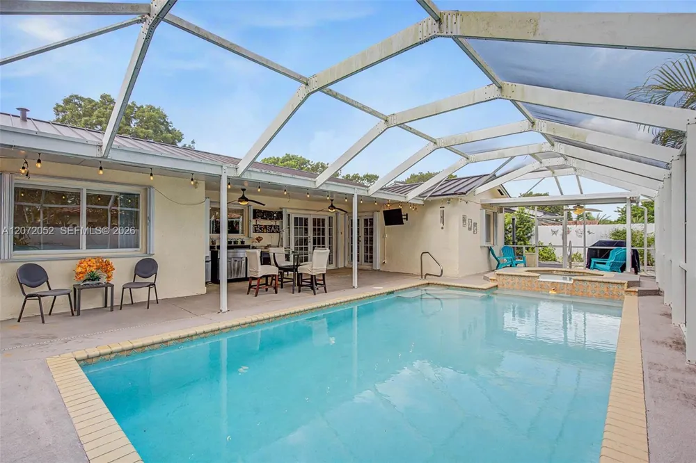 15431 SW 177th Ter Miami, FL 33187