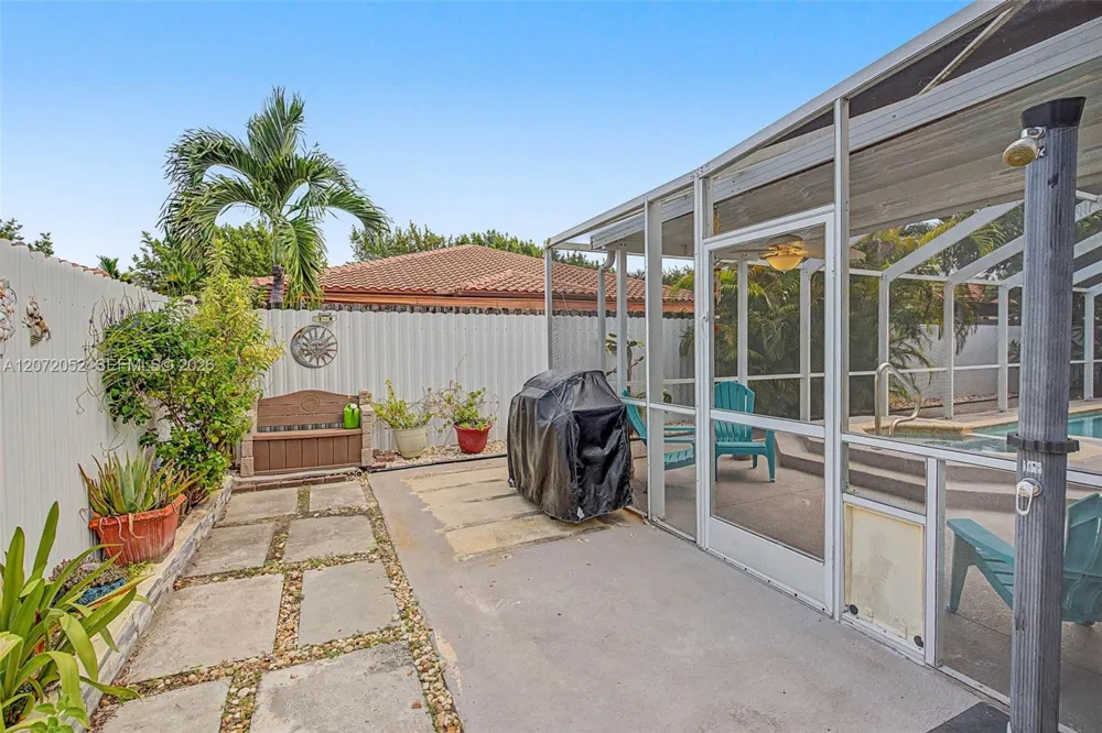 15431 SW 177th Ter Miami, FL 33187