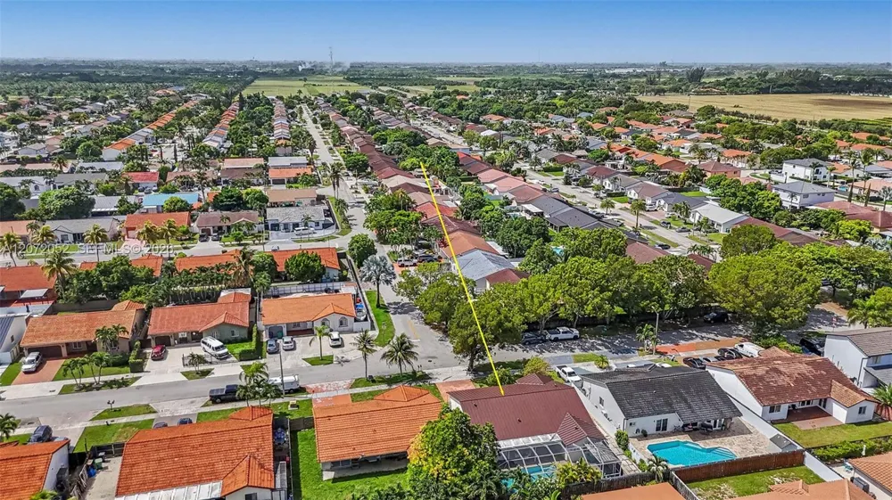 15431 SW 177th Ter Miami, FL 33187