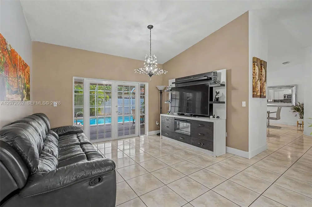 15431 SW 177th Ter Miami, FL 33187