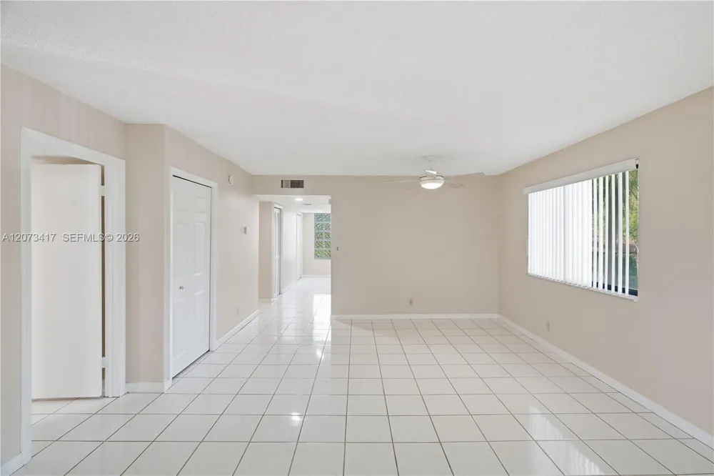16252 Laurel Dr #201 Weston, FL 33326