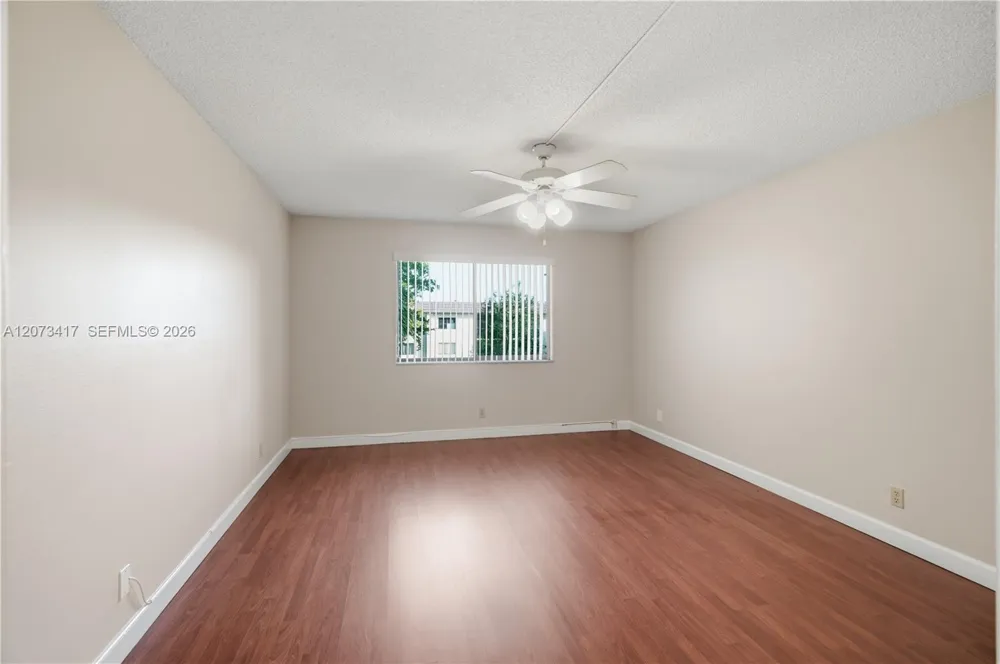 16252 Laurel Dr #201 Weston, FL 33326