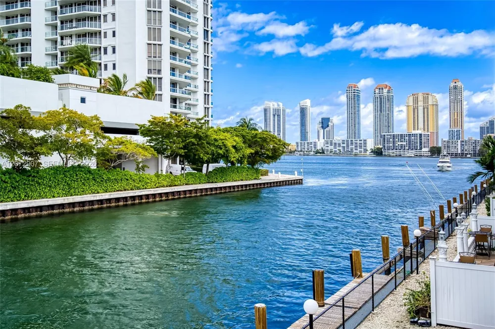 3745 NE 171st St #76 North Miami Beach, FL 33160