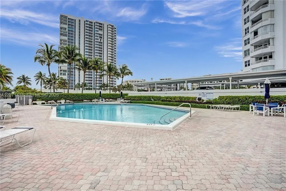 1340 S Ocean Blvd #1003 Pompano Beach, FL 33062