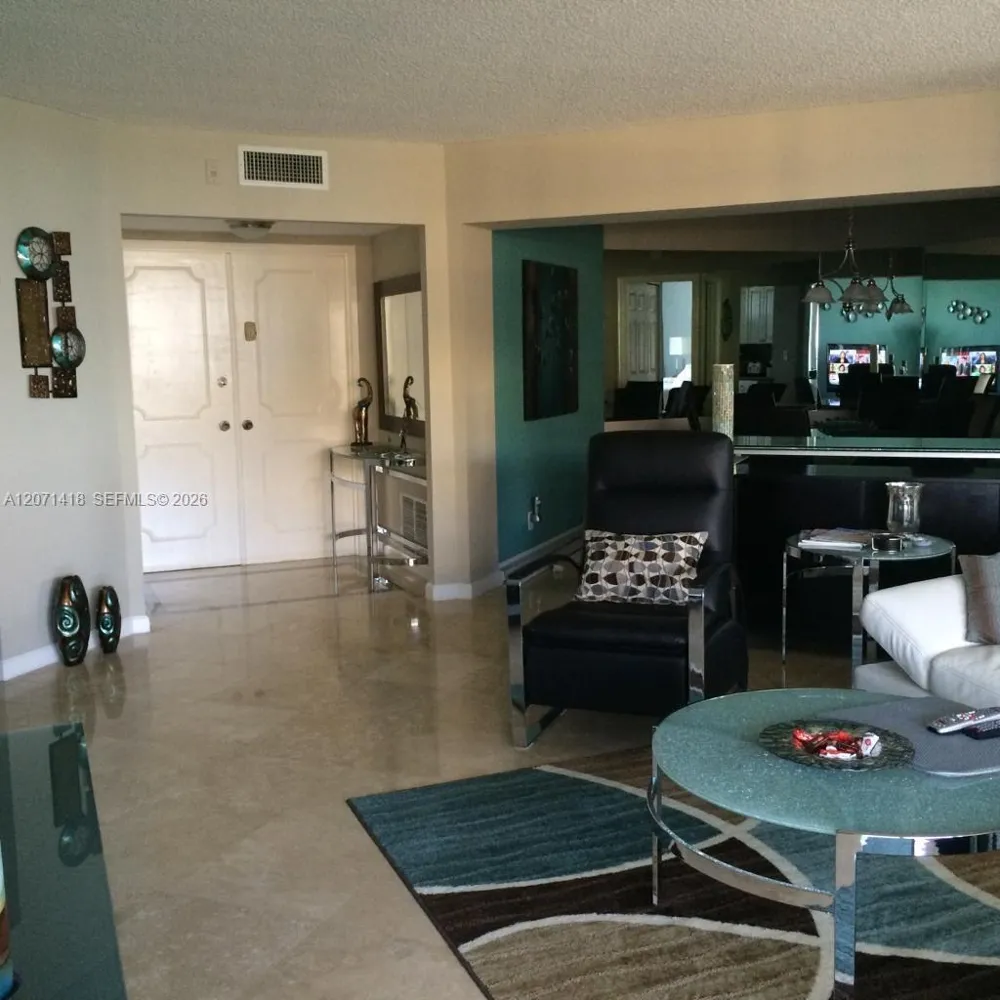 1340 S Ocean Blvd #1003 Pompano Beach, FL 33062