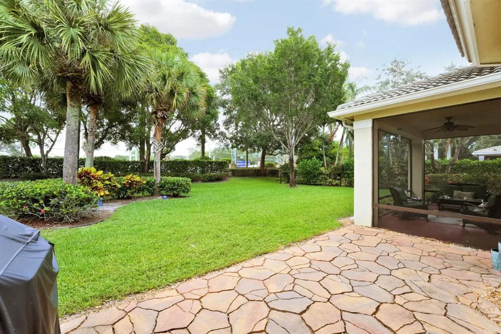 8503 Portobello Lane Palm Beach Gardens, FL 33418
