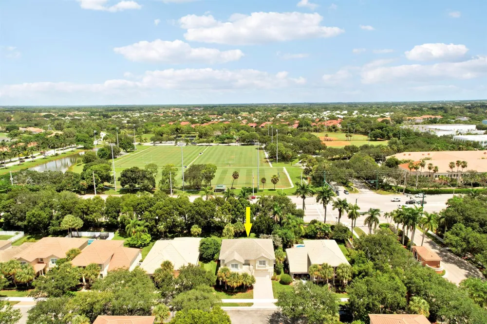 8503 Portobello Lane Palm Beach Gardens, FL 33418