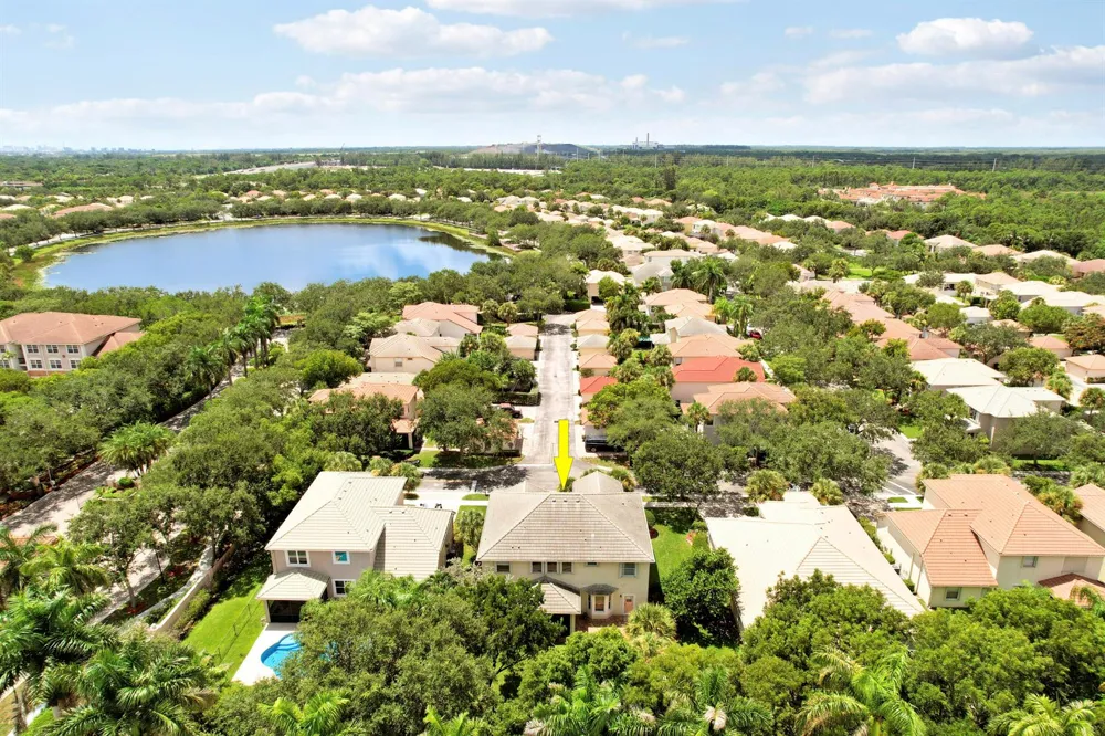 8503 Portobello Lane Palm Beach Gardens, FL 33418