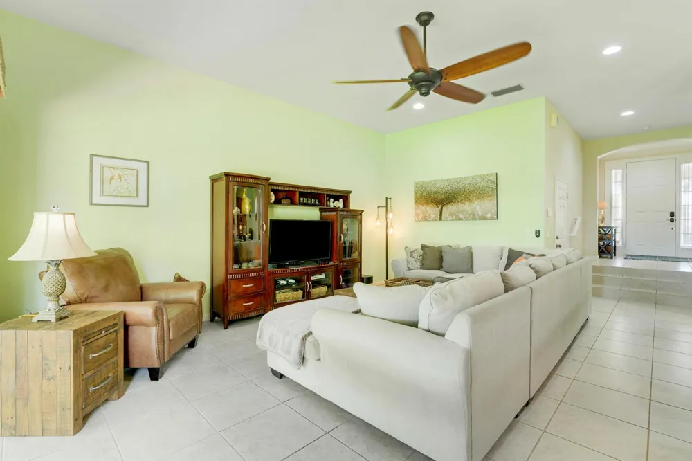 8503 Portobello Lane Palm Beach Gardens, FL 33418