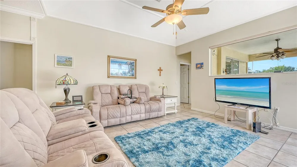 6521 SUNDEW COURT Bradenton, FL 34202